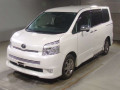 2009 Toyota Voxy