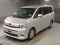 2011 Toyota Voxy