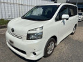 2009 Toyota Voxy