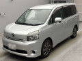 2007 Toyota Voxy