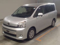 2013 Toyota Voxy