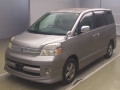 2006 Toyota Voxy