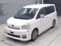 2013 Toyota Voxy