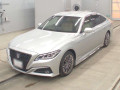 2019 Toyota Crown Hybrid