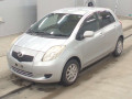 2005 Toyota Vitz