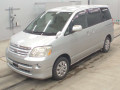 2005 Toyota Noah