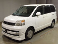 2004 Toyota Voxy