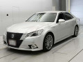2015 Toyota Crown Hybrid