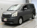 2010 Toyota Noah