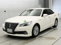 2013 Toyota Crown Hybrid