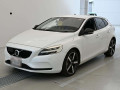 2017 Volvo V40