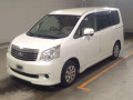 2013 Toyota Noah