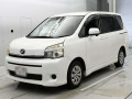 2011 Toyota Voxy