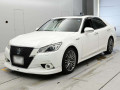 2013 Toyota Crown Hybrid