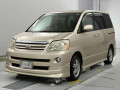 2004 Toyota Noah