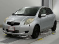 2005 Toyota Vitz