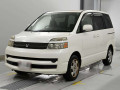 2005 Toyota Voxy