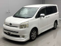 2010 Toyota Voxy