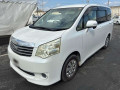 2011 Toyota Noah