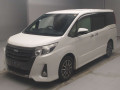 2016 Toyota Noah
