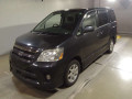 2005 Toyota Noah