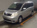 2009 Nissan Serena