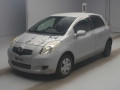 2005 Toyota Vitz