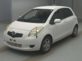 2005 Toyota Vitz