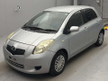 2005 Toyota Vitz