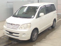 2003 Toyota Noah