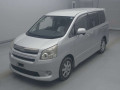2010 Toyota Noah