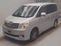 2013 Toyota Noah
