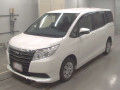 2015 Toyota Noah