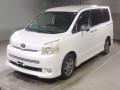 2010 Toyota Voxy