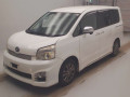 2013 Toyota Voxy