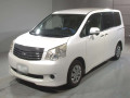 2010 Toyota Noah