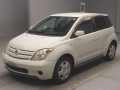 2004 Toyota IST