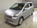 2013 Daihatsu Mira e:S