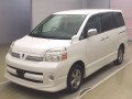 2006 Toyota Voxy
