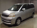 2005 Toyota Voxy