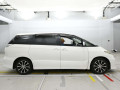 2013 Toyota Estima