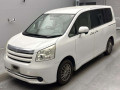 2010 Toyota Noah