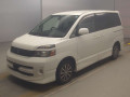 2005 Toyota Voxy