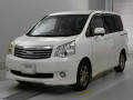 2010 Toyota Noah