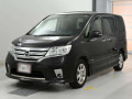 2013 Nissan Serena