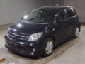2005 Toyota IST