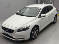 2016 Volvo V40