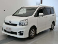 2013 Toyota Voxy