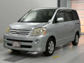 2005 Toyota Noah