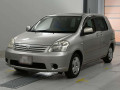 2005 Toyota Raum